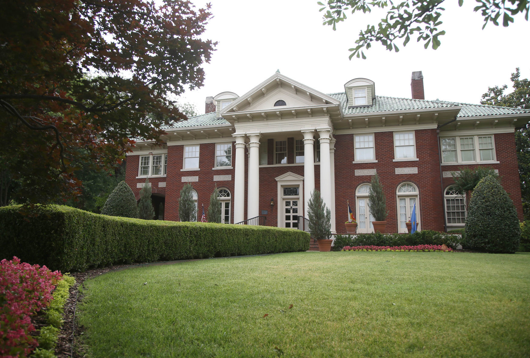 Skelly Mansion